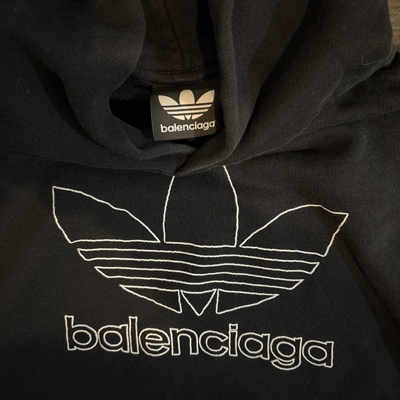COPY - BALENCIAGA X ADIDAS KIDS SWEATSHIRT, SIZE 10, BLACK COTTON, LIKE NEW!! - Picture 2 of 5